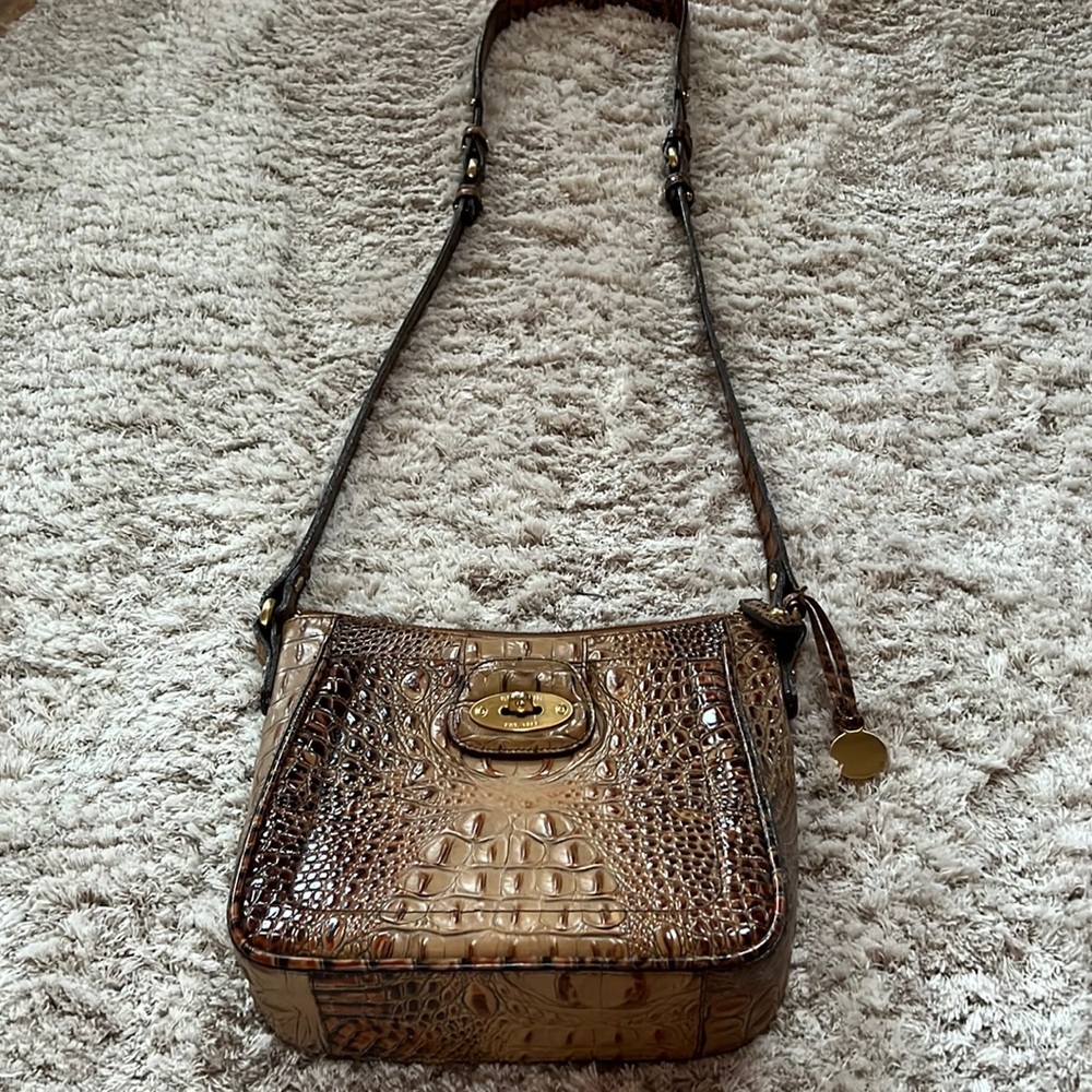EXCEPTIONAL! Brahmin Crossbody - Picture 2 of 8